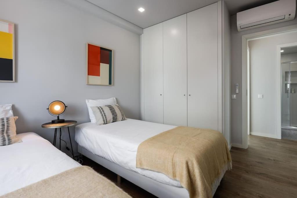 Lisbon Central Apartment With Balcony Exterior photo