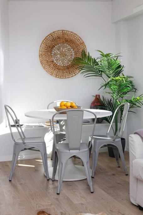 Lisbon Central Apartment With Balcony Exterior photo